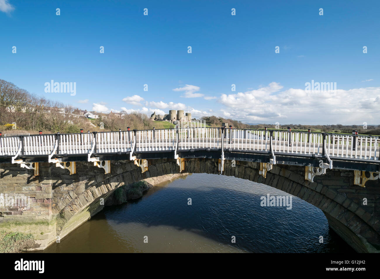 Rhuddlan castle bridge hires stock photography and images Alamy