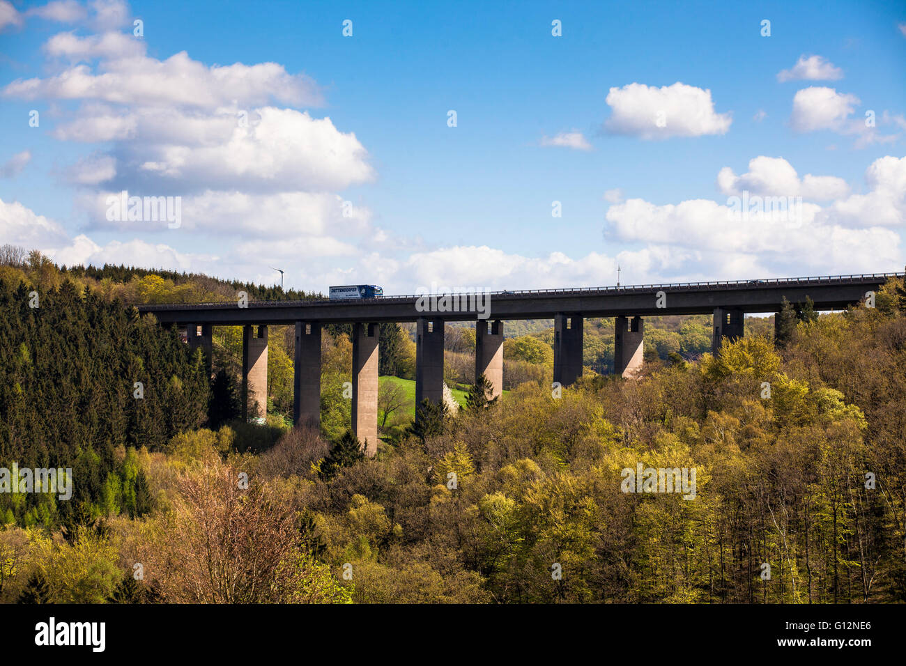 Europe, Germany, Ruhr area, Hagen, Eichelnbleck bridge of the Autobahn A 45 near Hagen-Rumscheid. Stock Photo