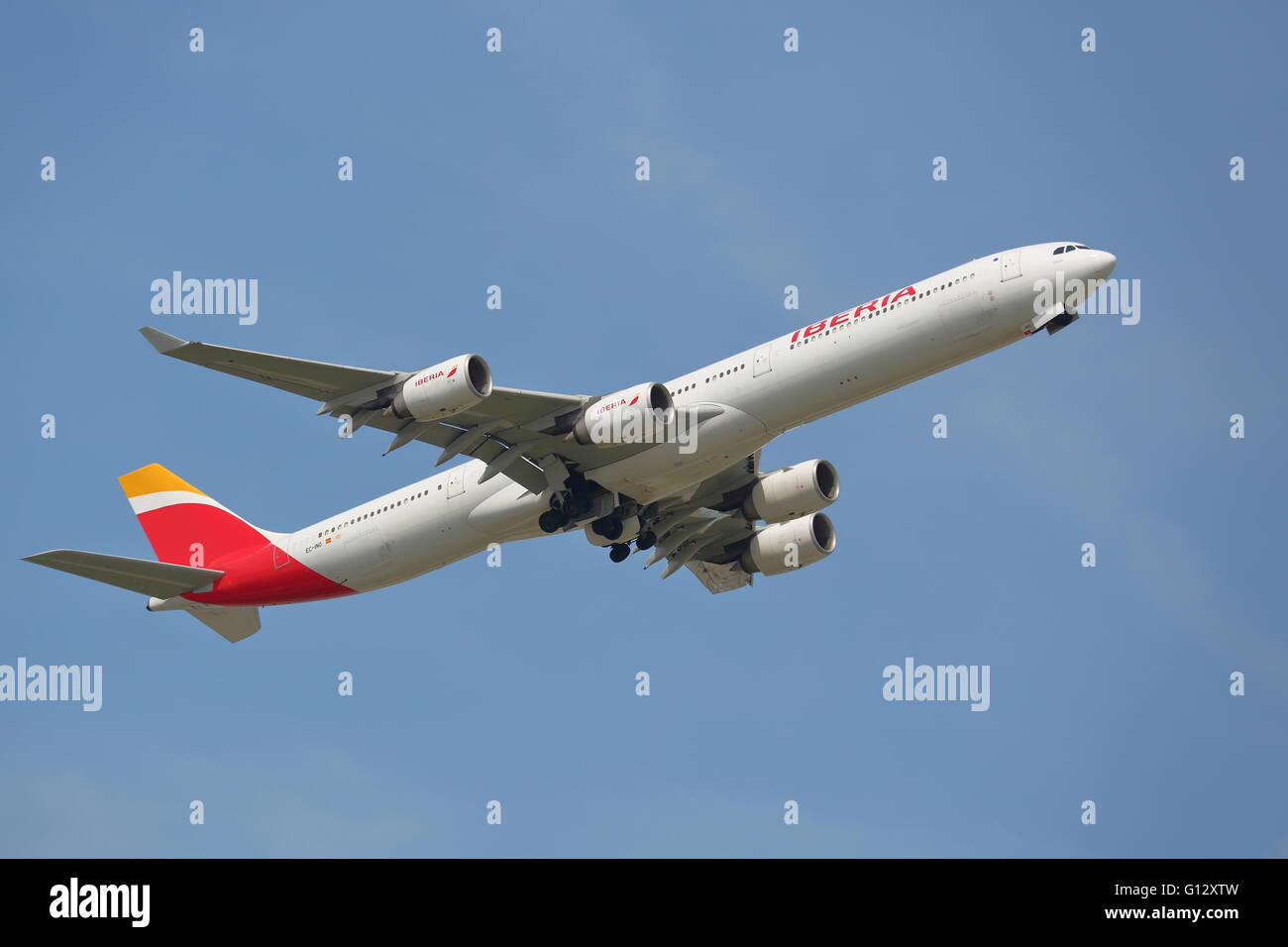 Iberia a340 600 hi-res stock photography and images - Alamy