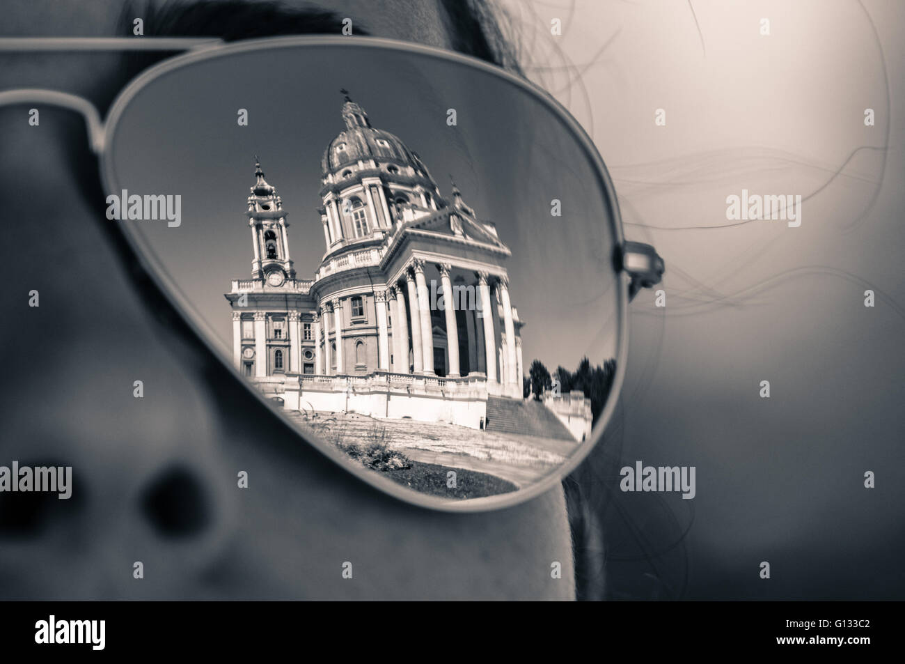 Basilica di Superga Torino riflessa negli occhiali Stock Photo