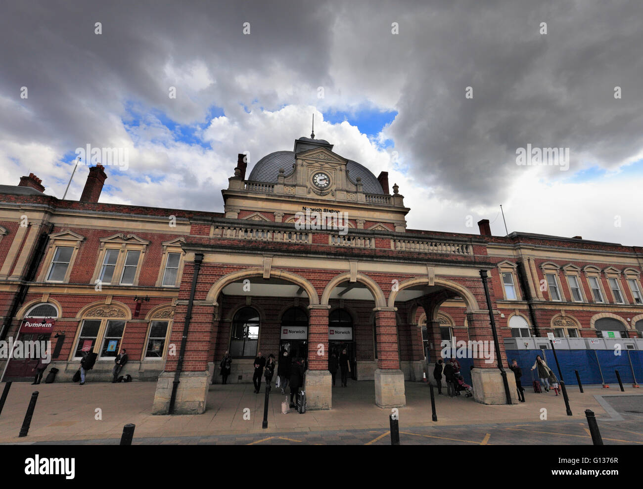 Norwich Railway Station, Norfolk, England. Stock Photo