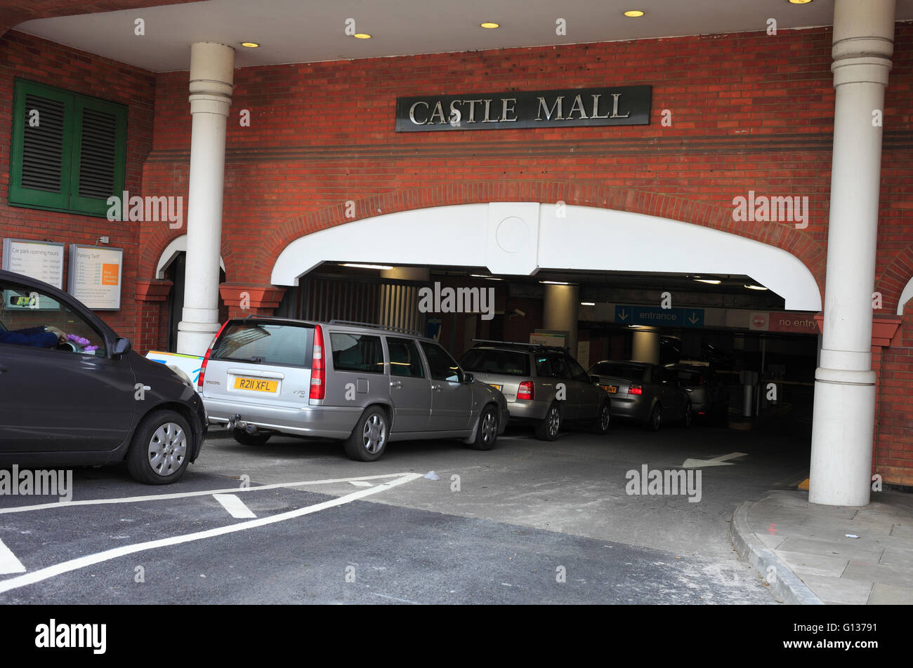 Cars queuing to get into Castle Mall car park in Norwich, Norfolk, UK. Stock Photo
