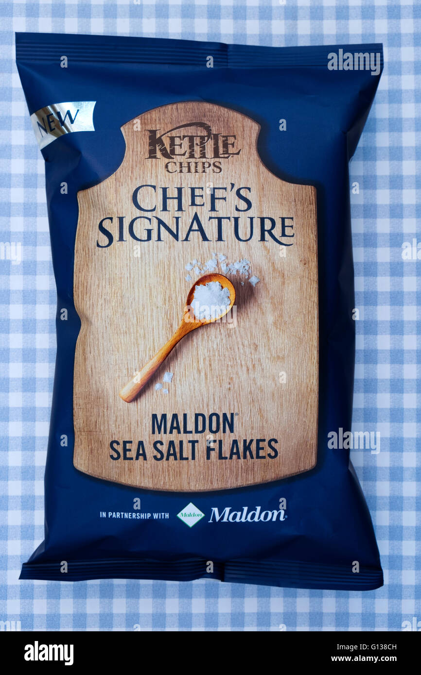 Kettle Chefs's Signature Maldon Sea Salt Flakes chips Stock Photo Alamy