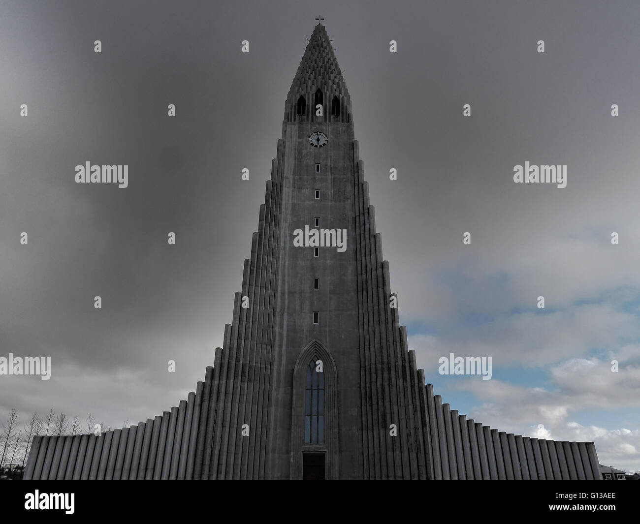 Hallgrimskirkja Church with statue of Leif Eriksson in Reykjavik, Iceland Stock Photo