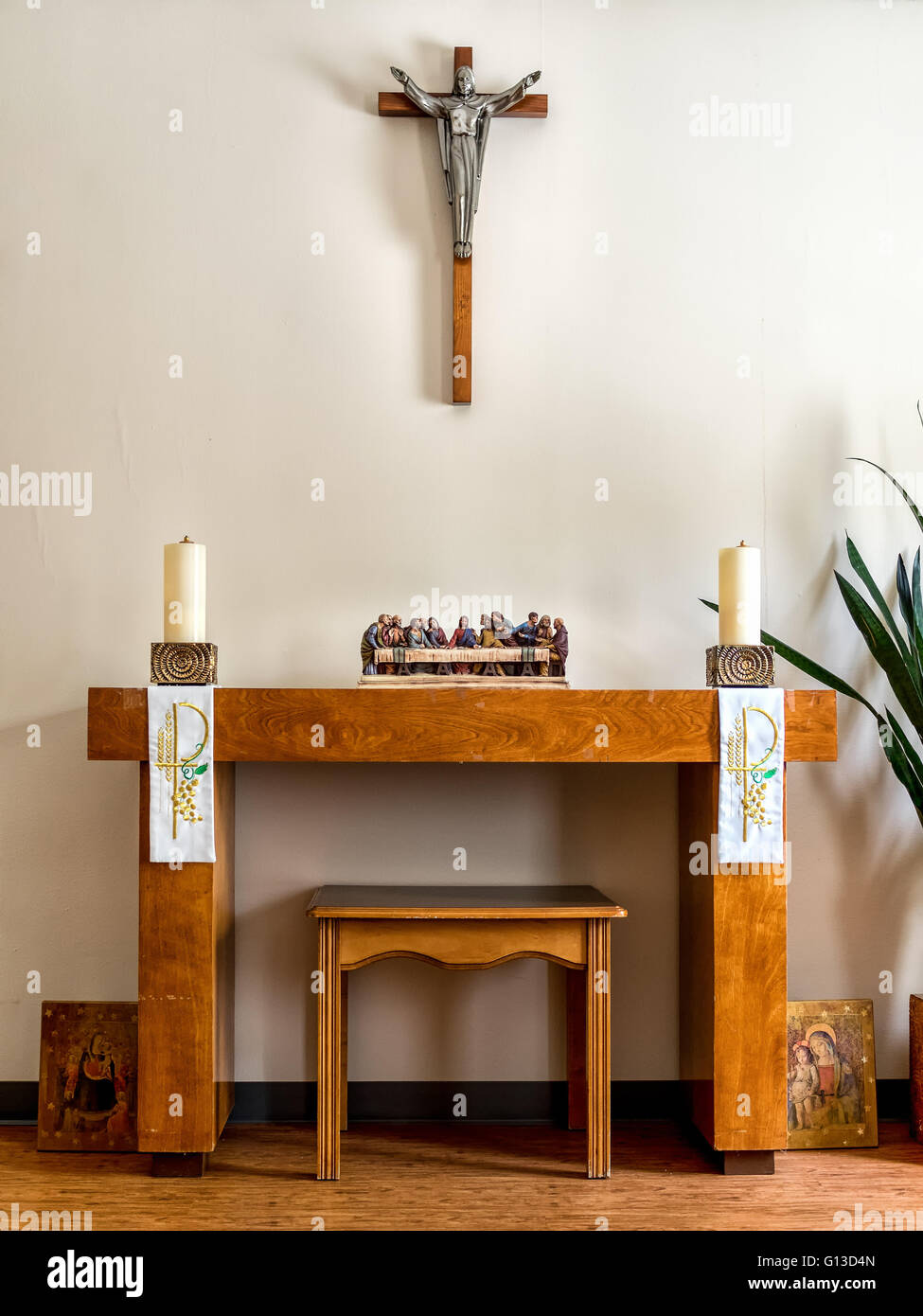 Catholic home altar hi-res stock photography and images - Alamy