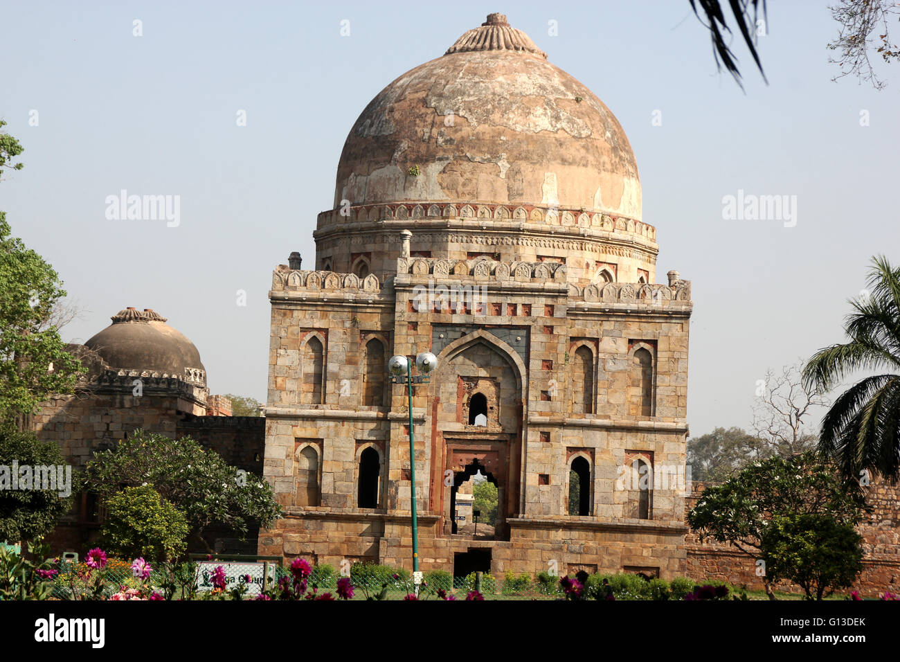 Bada Gumbad Mosque, Lodhi Gardens, Delhi, big dome shaped mosque constructed in 1494 during Lodhi dynasty Stock Photo