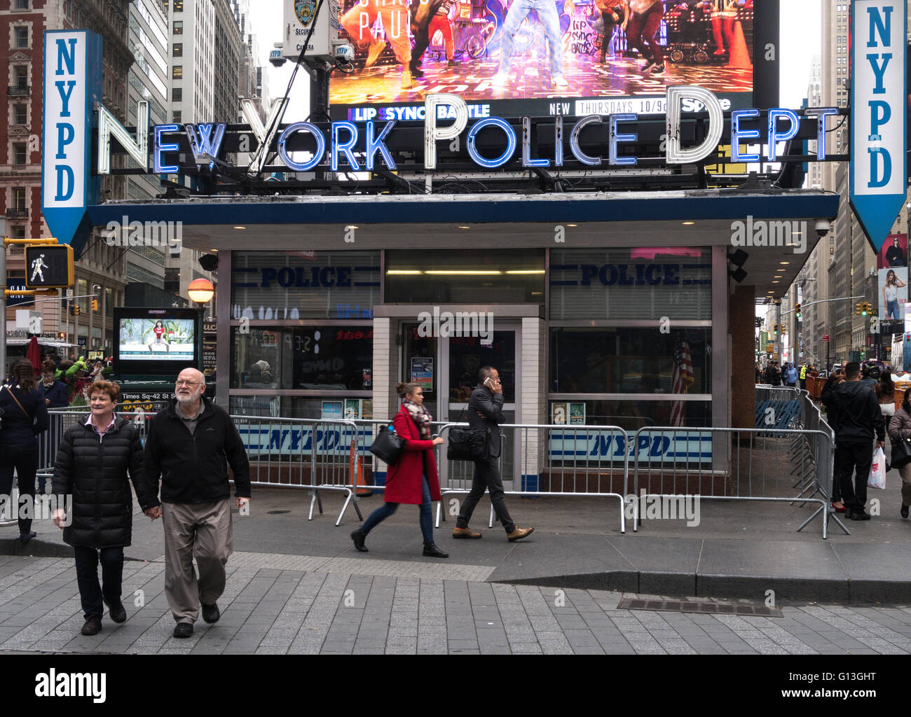 Police station times square hi-res stock photography and images - Alamy