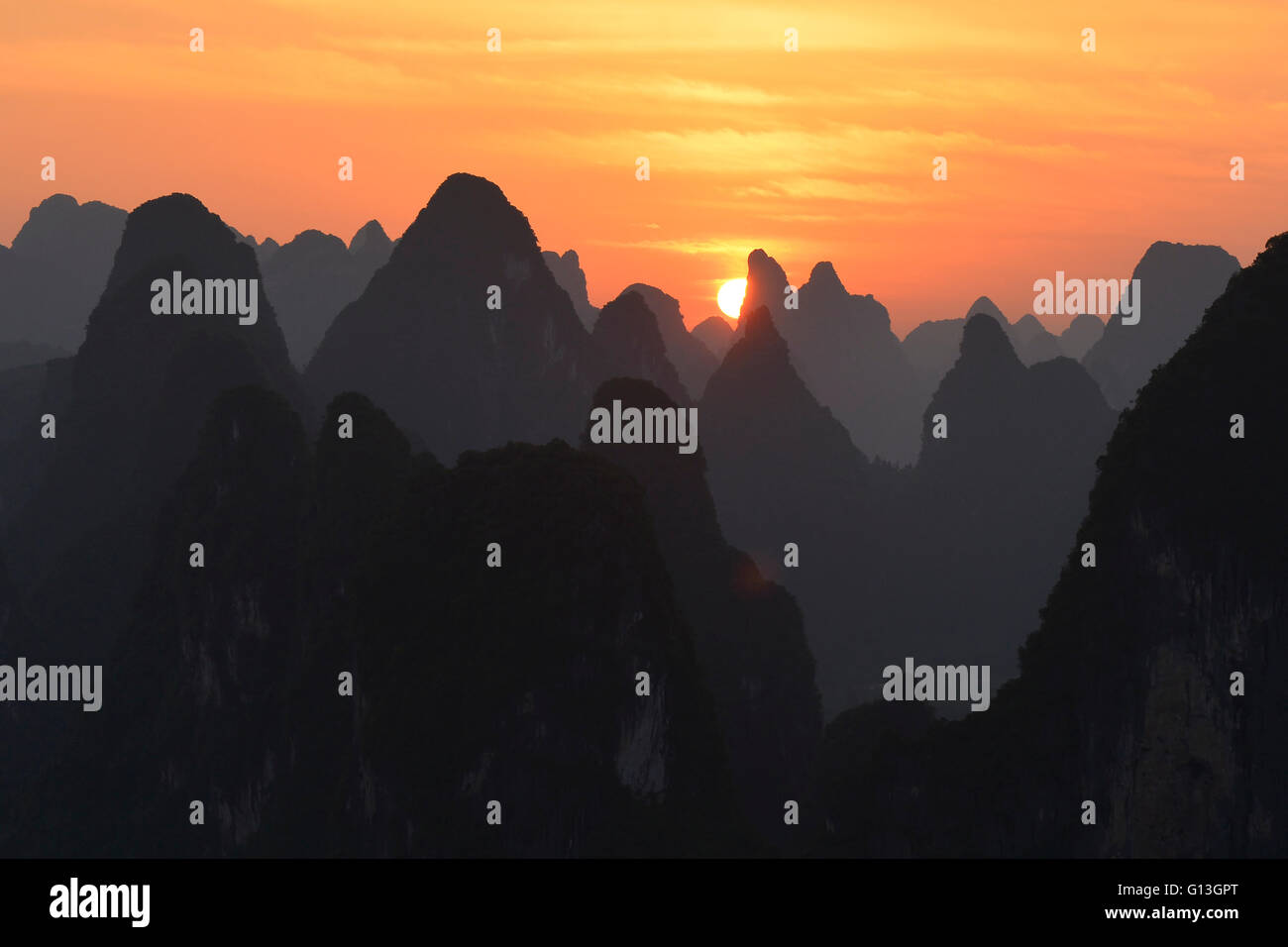 Spectacular china hi-res stock photography and images - Alamy