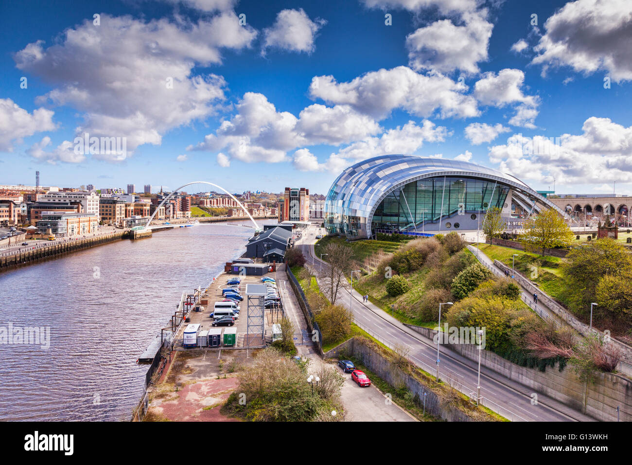 The River Tyne with the Gateshead Millennium Bridge, HMS Calliope and the Gateshead Sage, Gateshead, Tyne and Wear, England, UK Stock Photo