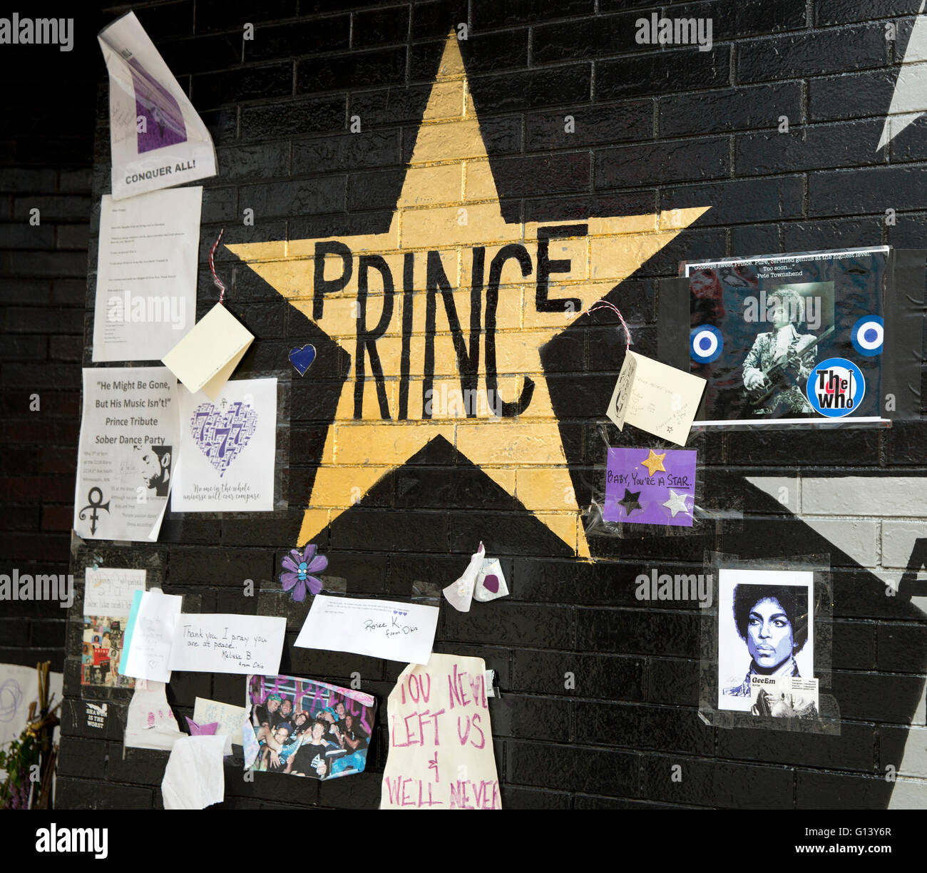 Gold star and memorial tribute for the musician Prince at the First Avenue & 7th Street Entry nightclub in downtown Minneapolis Stock Photo