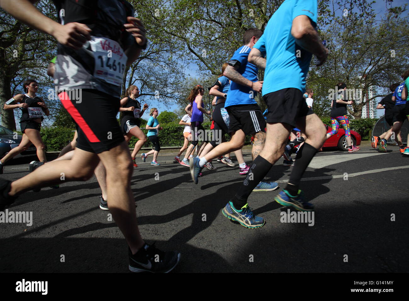 Hackney, London, UK. 8th May, 2016.  HAckney Marathon Run by many on a sunny weekend ,crowds cheered and supported runners Credit:  Emin Ozkan/Alamy Live News Stock Photo