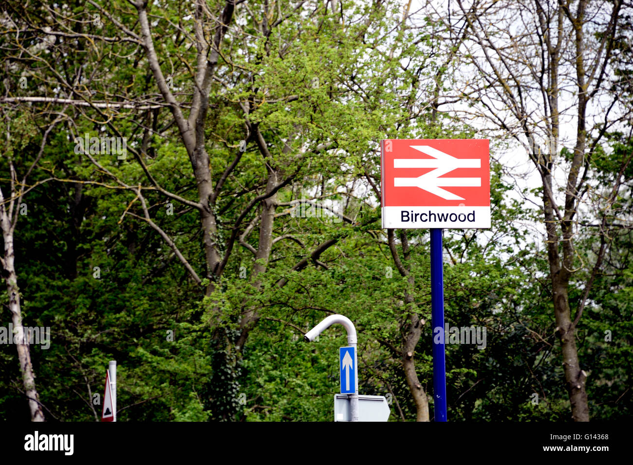 Birchwood, Warrington, Cheshire, UK 8th May, 2016. An incident at Birchwood rail station has closed the line between Manchester and Liverpool. There has been a fatality on the line and replacement transport is being put on by the rail franchises. Police and Ambulances are in attendance. Credit:  Mathew Monteith/Alamy Live News Stock Photo