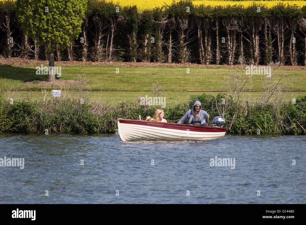 Russell brand and laura gallacher hi-res stock photography and images -  Alamy