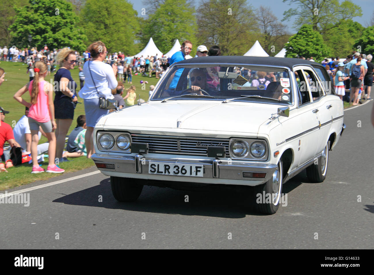 Vauxhall Cresta PC 3.3 Deluxe Estate (1967). Chestnut Sunday, 8th May 2016. Bushy Park, Hampton Court, London Borough of Richmond, England, Great Britain, United Kingdom, UK, Europe. Vintage and classic vehicle parade and displays with fairground attractions and military reenactments. Credit:  Ian Bottle / Alamy Live News Stock Photo