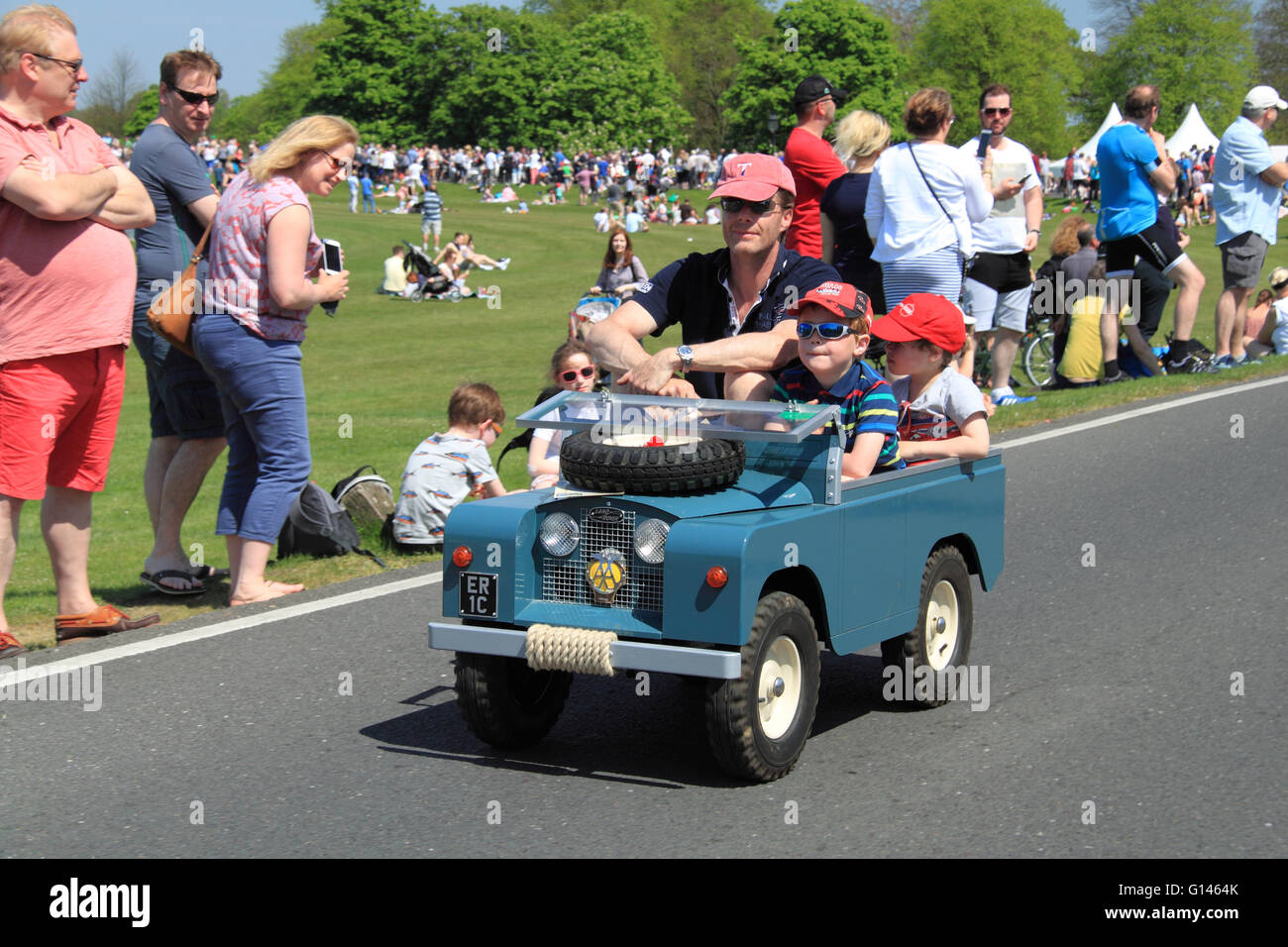 miniature land rover