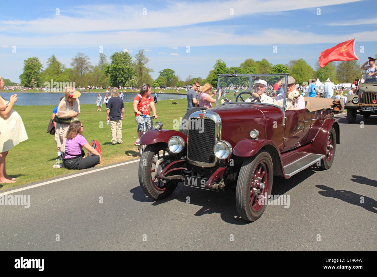 1925 Alvis 12/50 TE Sports Tourer. Chestnut Sunday, 8th May 2016. Bushy Park, Hampton Court, London Borough of Richmond, England, Great Britain, United Kingdom, UK, Europe. Vintage and classic vehicle parade and displays with fairground attractions and military reenactments. Credit: Ian Bottle / Alamy Live News Stock Photo