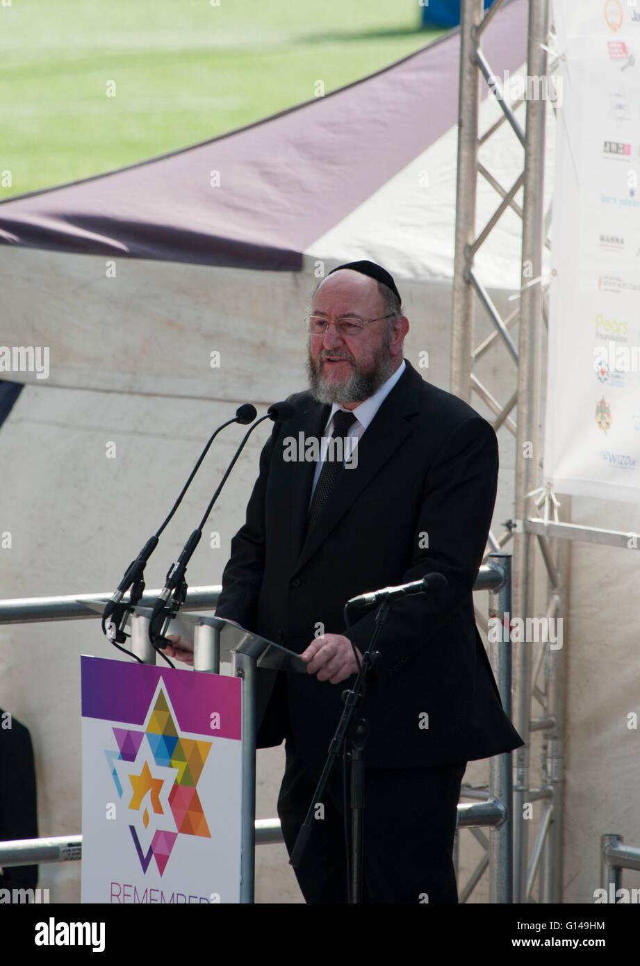 London, UK. 8th May, 2016. Chief Rabbi Ephraim Mirvis speaker at the ...