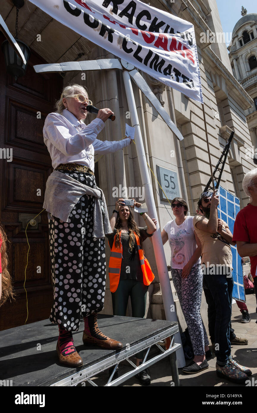 London, UK. 08th May 2016. Dame Vivienne Westwood makes a speech during 'Going Backwards on Climate Change' protest by the Department of Energy & Climate Change. Wiktor Szymanowicz/Alamy Live News Stock Photo