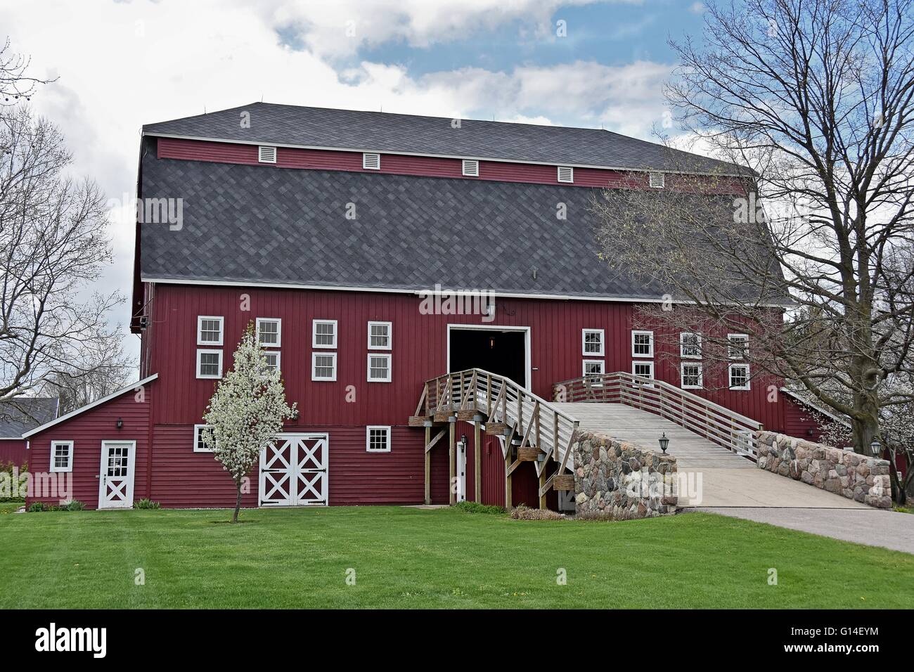 Old Restore Barn In Michigan In Spring Time With Elegant Ramp Entrance Stock Photo Alamy