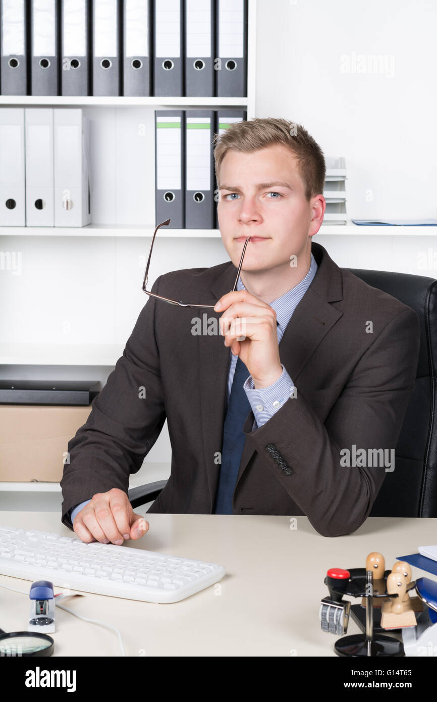 Front desk clerk hires stock photography and images Alamy