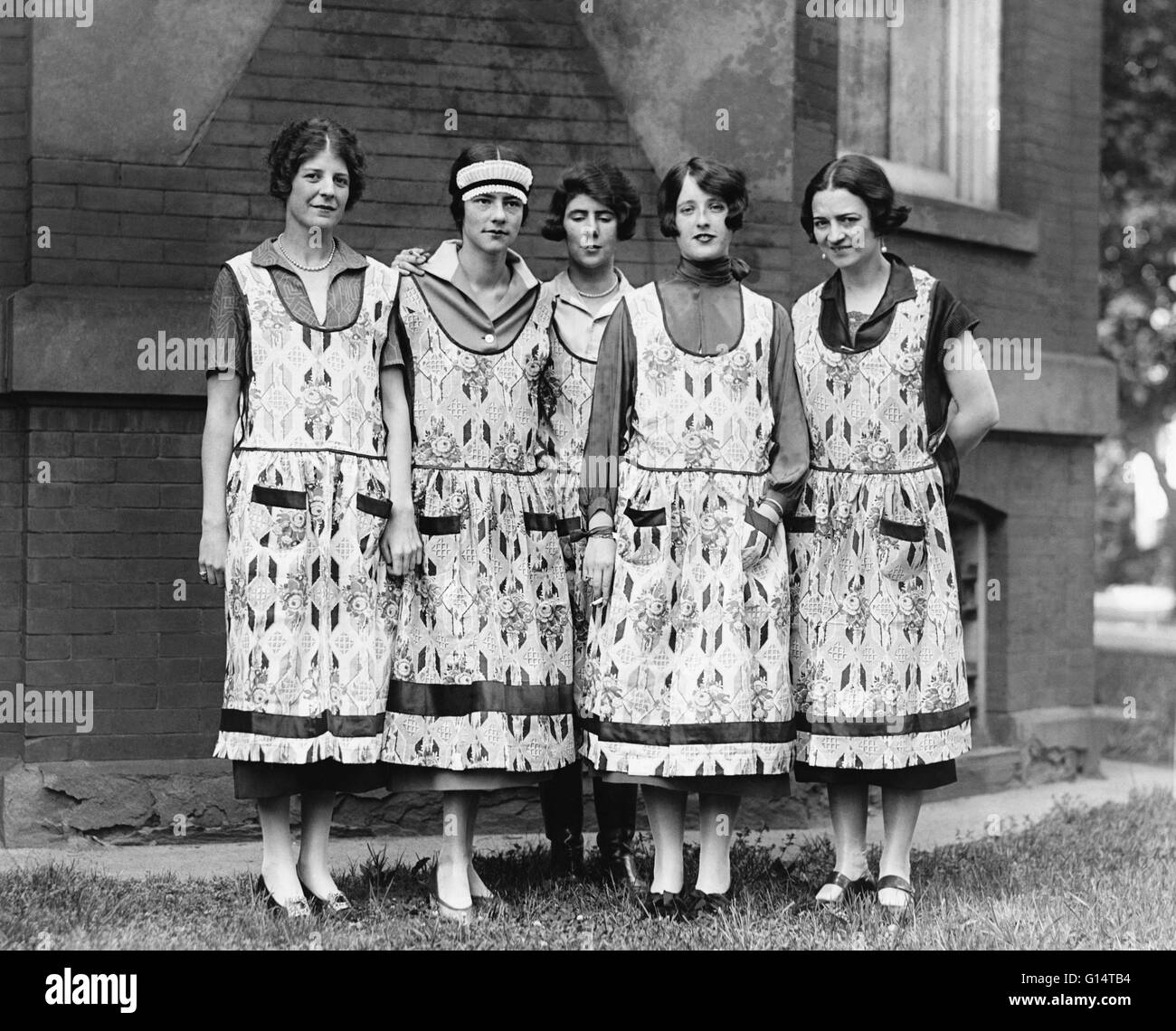 Washington debutantes dressed up as tea room waitresses and ready to serve at the Noel House Tea Room during the Capital Horse Show. May 12th, 1925. Stock Photo