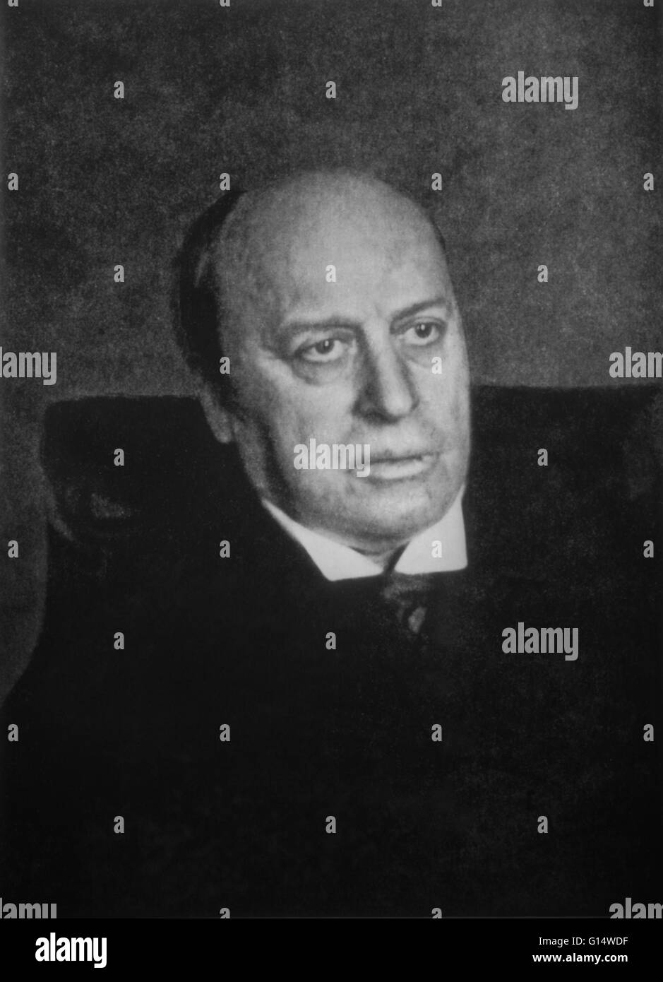 Henry James (April 15, 1843 - February 28, 1916) was an American-born writer, regarded as one of the key figures of 19th-century literary realism. James alternated between America and Europe for the first 20 years of his life, after which he settled in En Stock Photo