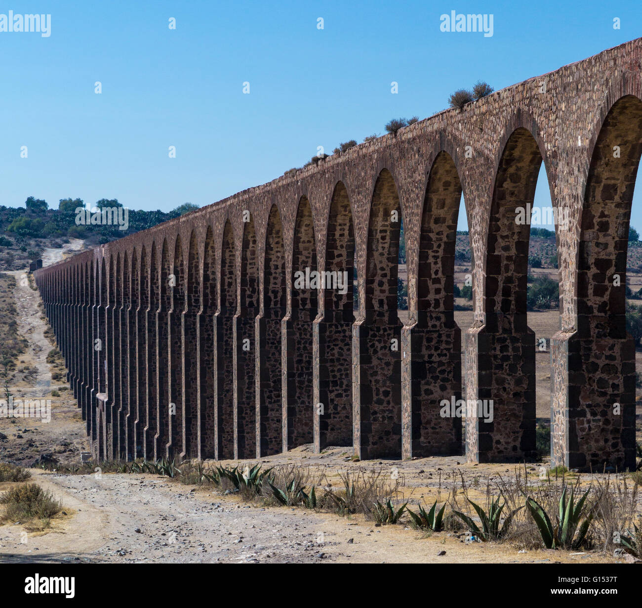 Acueducto de Tembleque, built between 1555 and 1572 by Francisco de