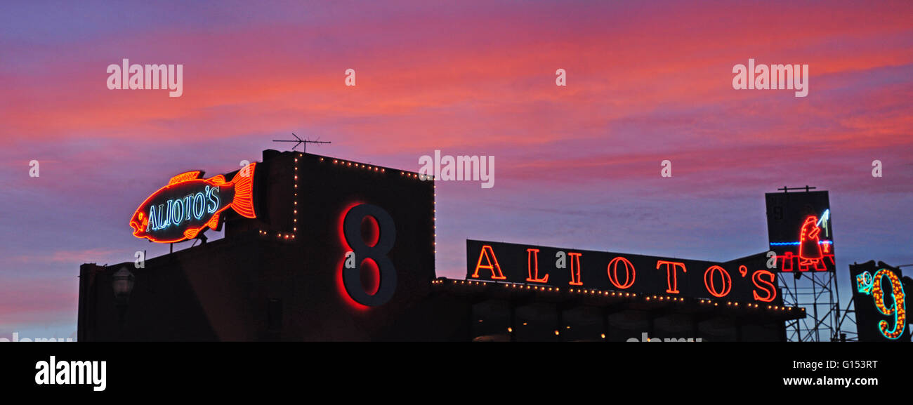 San Francisco, California, Usa: sunset over Alioto’s, a famous italian restaurant serving seafood since 1925 at Fisherman’s Wharf Stock Photo