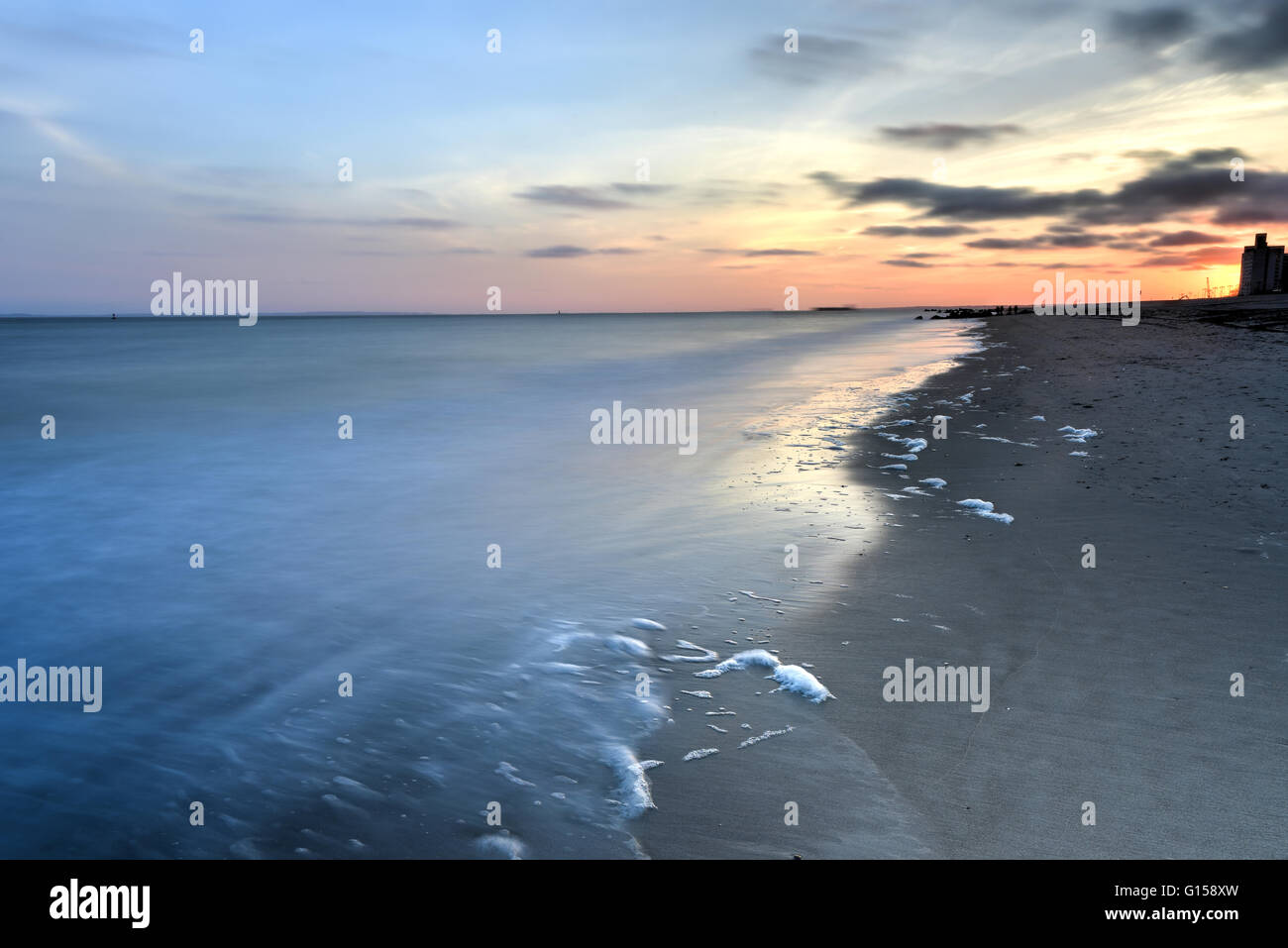 Shore of coney island beach hi-res stock photography and images - Alamy