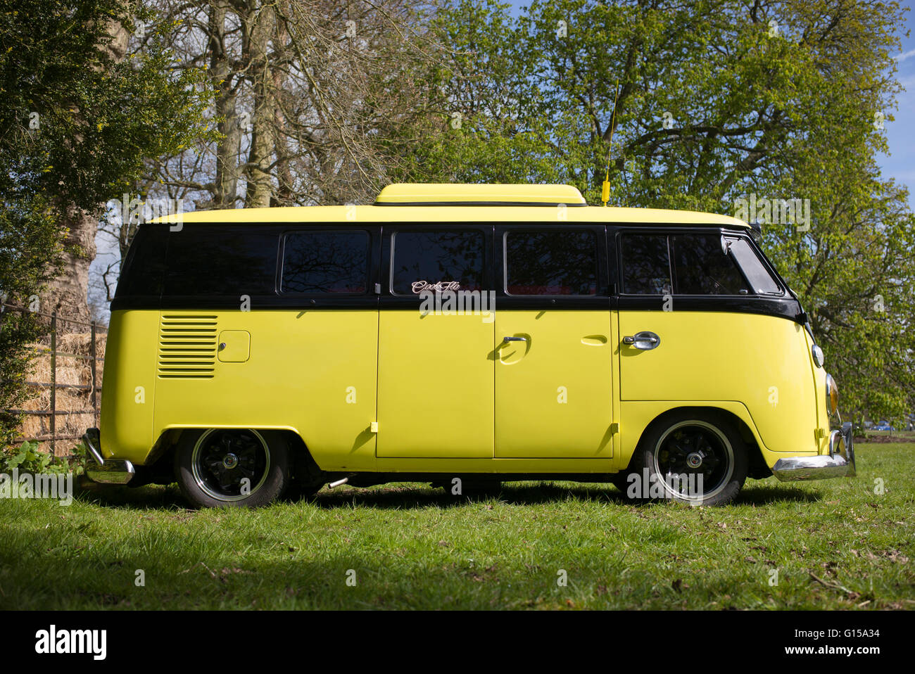 1966 vw split screen volkswagen camper van hi-res stock photography and ...