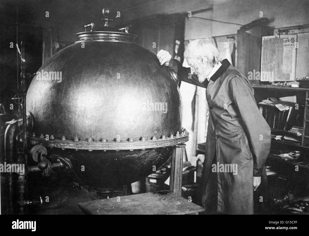Alonzo Hollister, a member of the Society of Shakers, and his vacuum pan evaporator. This invention was used to distill herbs in a vacuum at very low temperatures, thereby preserving their medicinal qualities. It was this machine that inspired Gail Borden Stock Photo