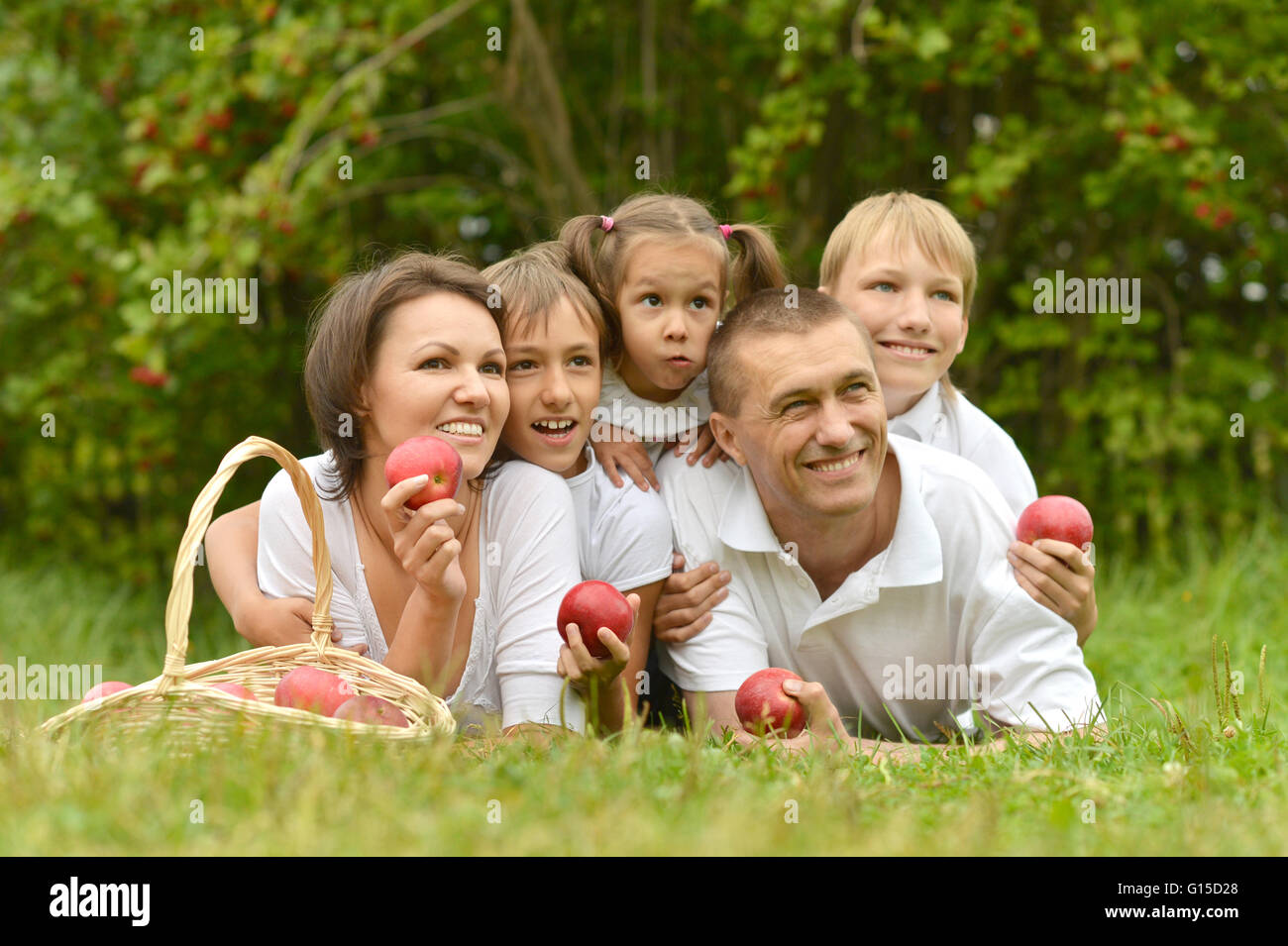 Kids picnic basket hi-res stock photography and images - Alamy