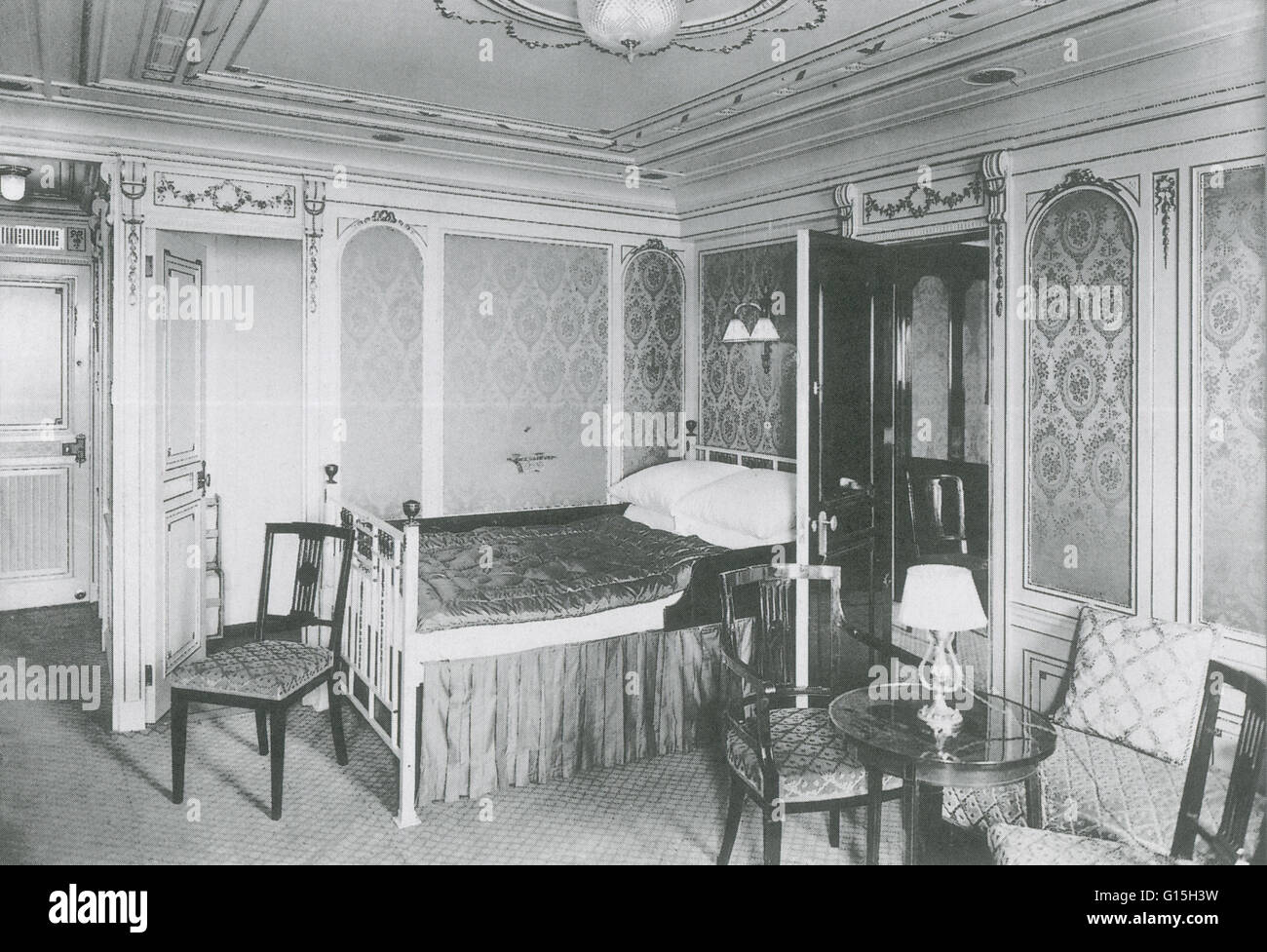 Titanic first class parlour hi-res stock photography and images - Alamy