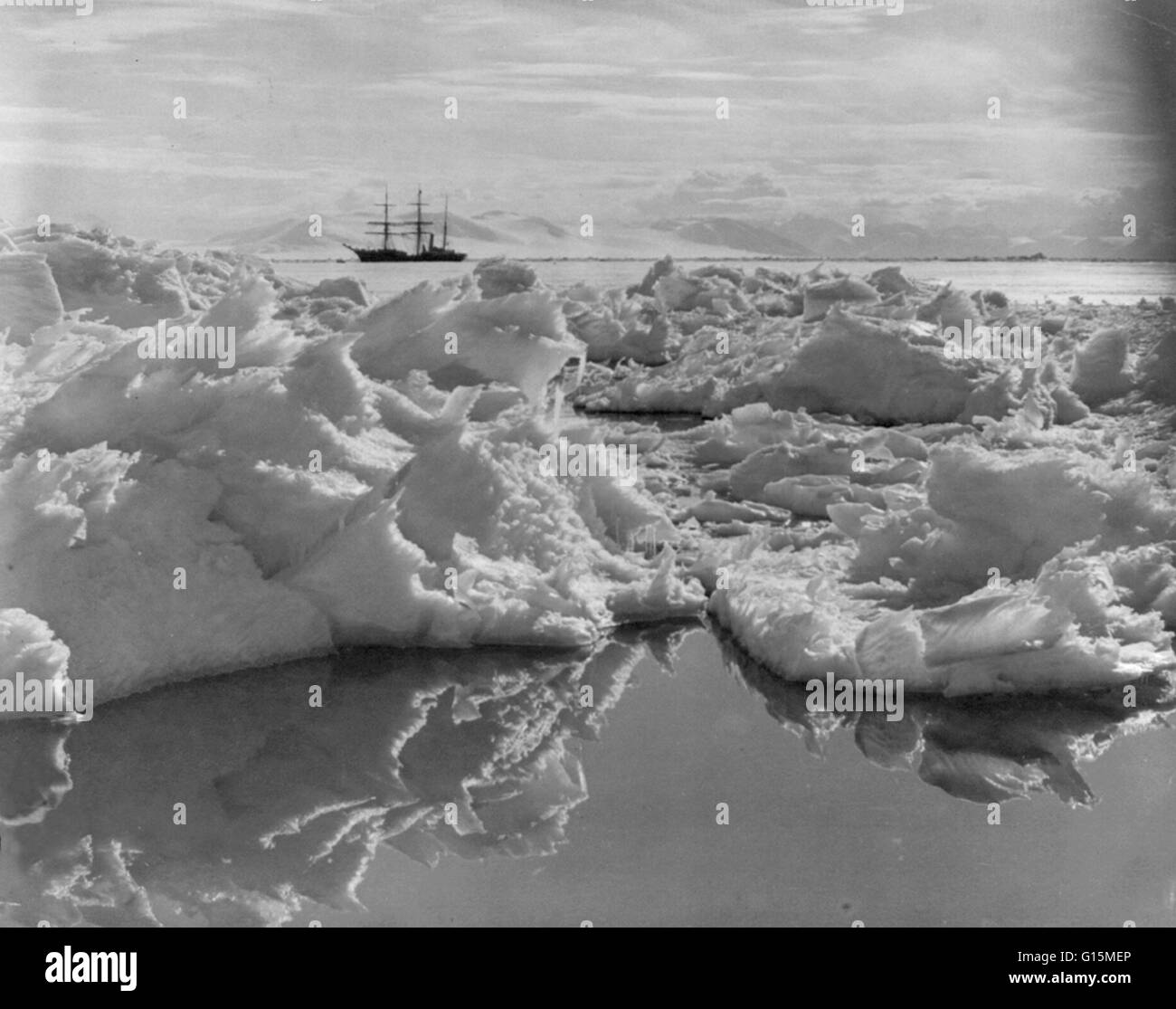 Print entitled: Terra Nova in McMurdo Sound, between 1910 and 1912.' The Terra Nova (Latin for Newfoundland) was built in 1884 for the Dundee whaling and sealing fleet. She worked for 10 years in the annual seal fishery in the Labrador Sea, proving her wo Stock Photo