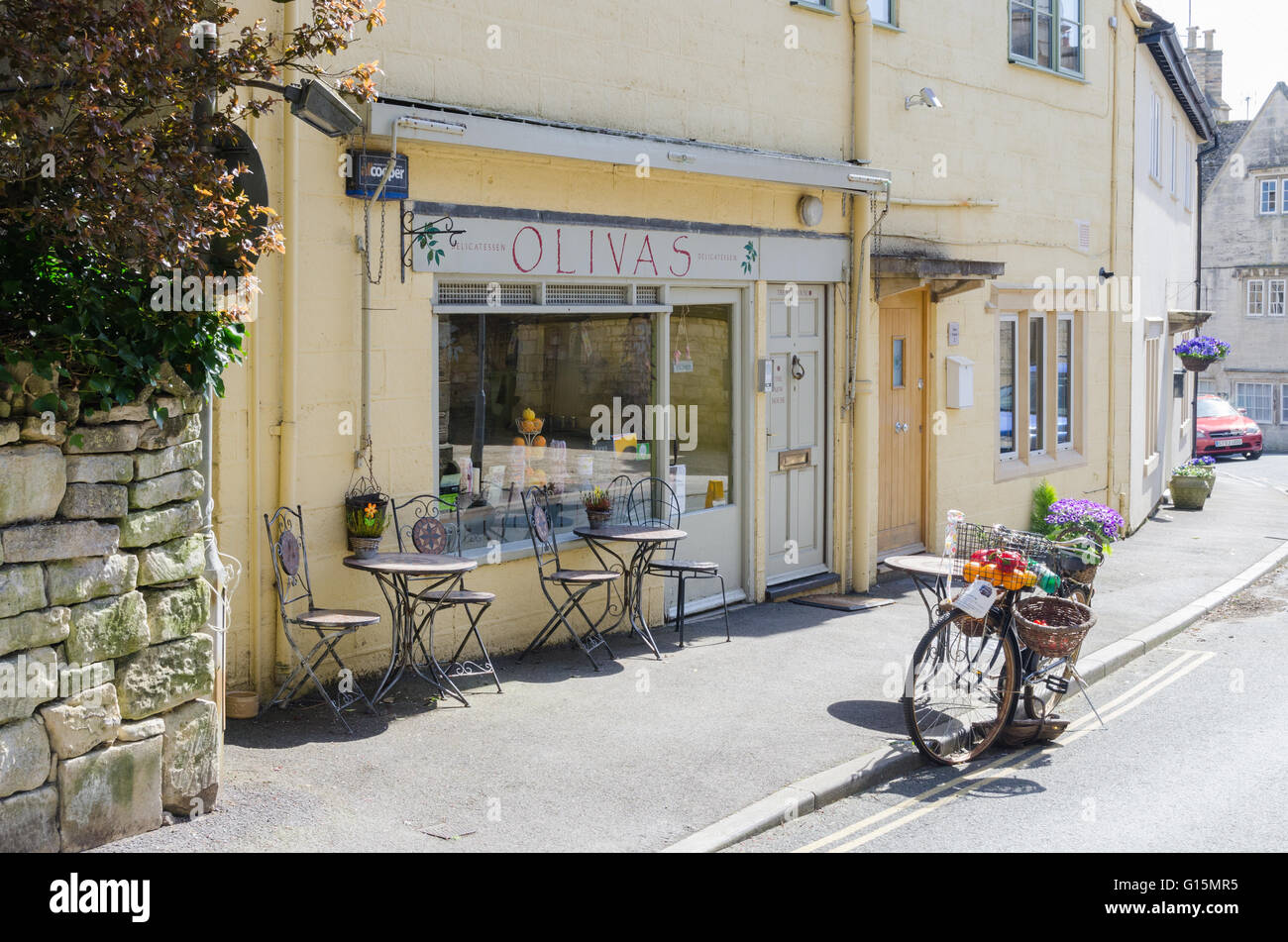 Olivas Cafe, Restaurant and Deli in Friday Street, Painswick Stock Photo Alamy
