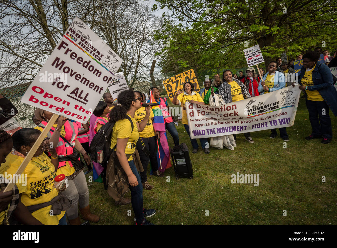 Bedfordshire, UK. 7th May, 2016. Shut Down Yarl’s Wood Immigration Removal Detention Centre mass protest © Guy Corbishley/Alamy Live News Stock Photo