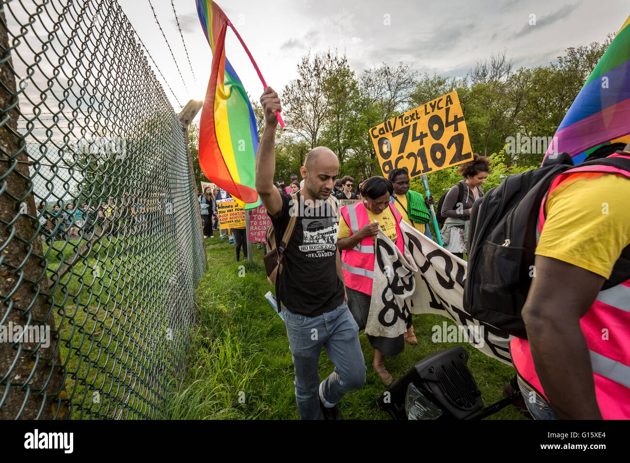 Bedfordshire, UK. 7th May, 2016. Shut Down Yarl’s Wood Immigration Removal Detention Centre mass protest © Guy Corbishley/Alamy Live News Stock Photo