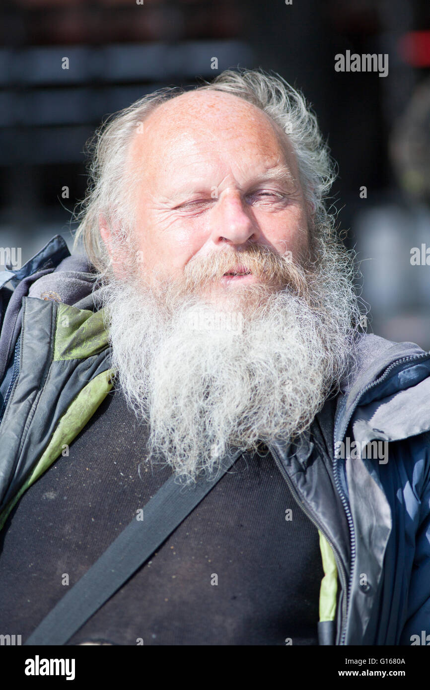 Belfast City Hall, Belfast. 10th May 2016. UK Weather Cyril Lindsay
