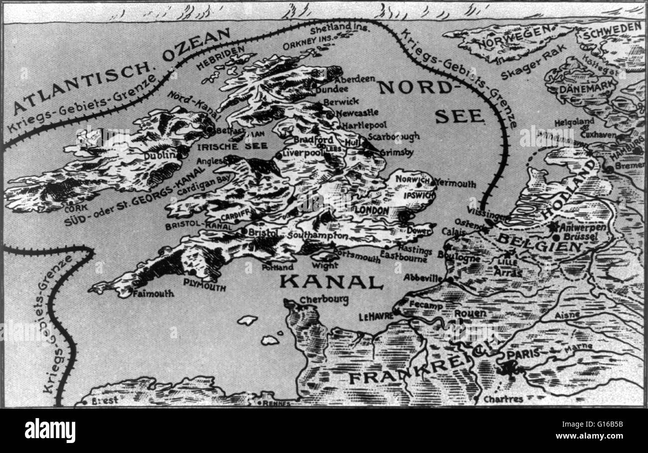 Map with a line, labeled 'Kriegs - Gebiets - Grenze', drawn around of Great Britain, Scotland, and Ireland connecting them to the European coast along the English Channel, outlining the theater of war during the First World War. Entitled: Westl. Kriegssch Stock Photo