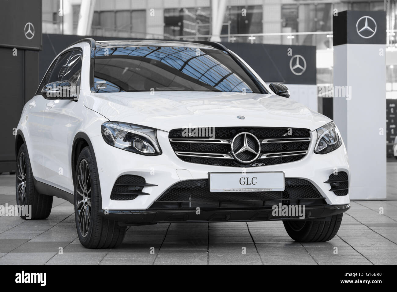 4x4 mercedes hi-res stock photography and images - Alamy