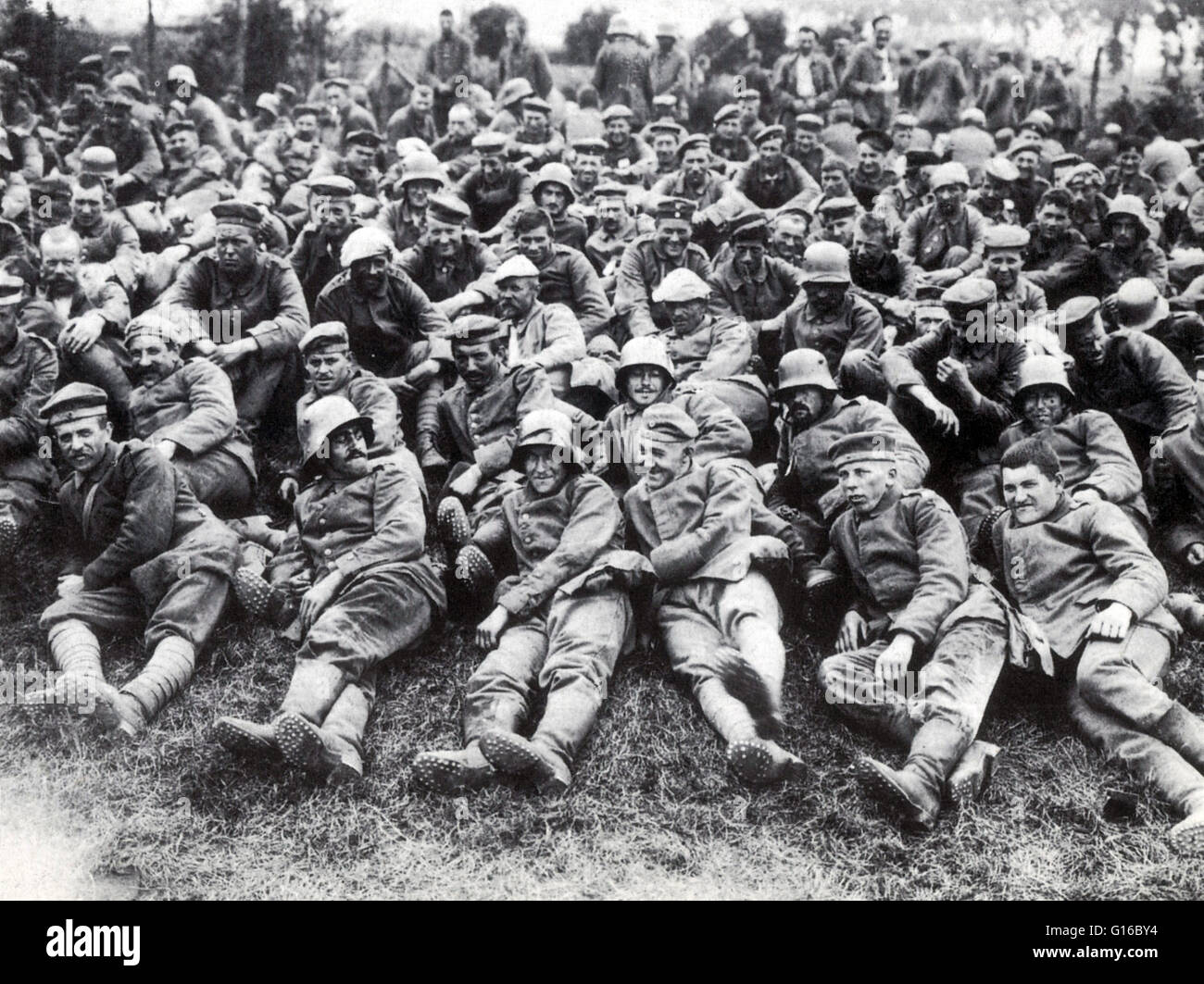 German prisoners taken during the battle. The Battle of Messines (June 7-14, 1917) was an offensive conducted by the British Second Army on the Western Front near the village of Messines in Belgian West Flanders during WWI. The offensive forced the German Stock Photo