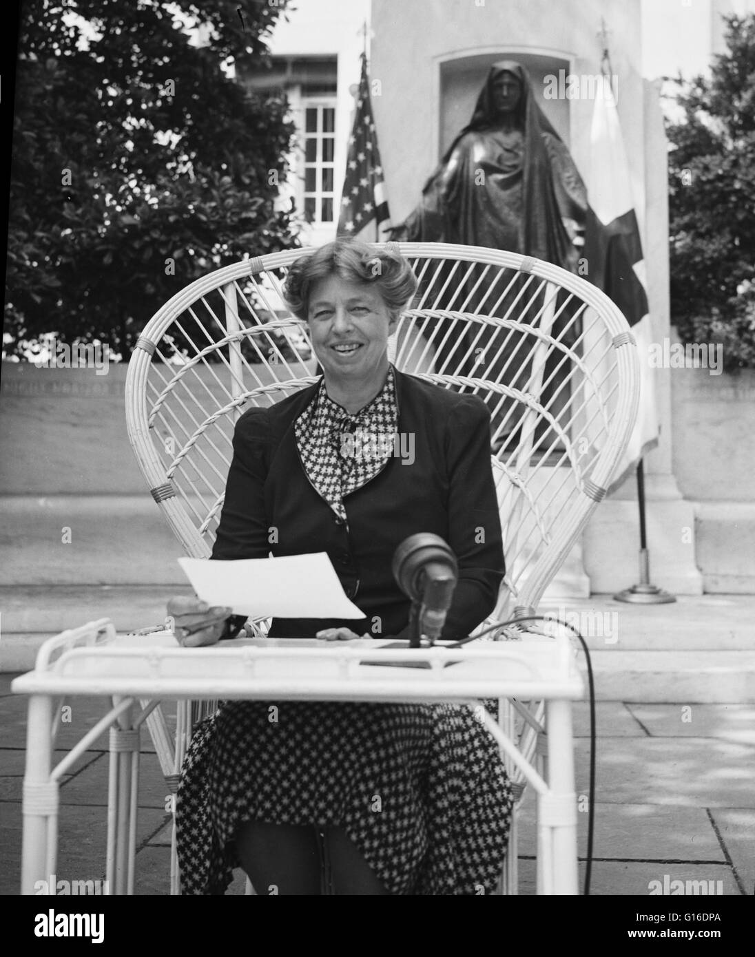 Entitled: 'Mrs. Franklin D. Roosevelt recording for the sound movie camera her appeal for contributions to the $10,000,000 Red Cross relief fund for aid to civilians and wounded in the European countries now at war. The first lady posed for the cameramen Stock Photo