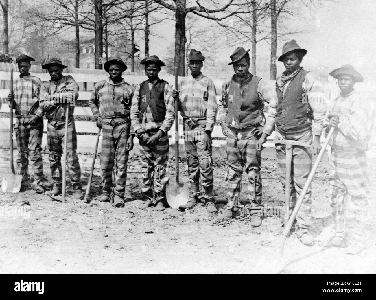 entitled-the-chain-gang-thomasville-georgia-two-ankle-shackles-attached-G16E21.jpg