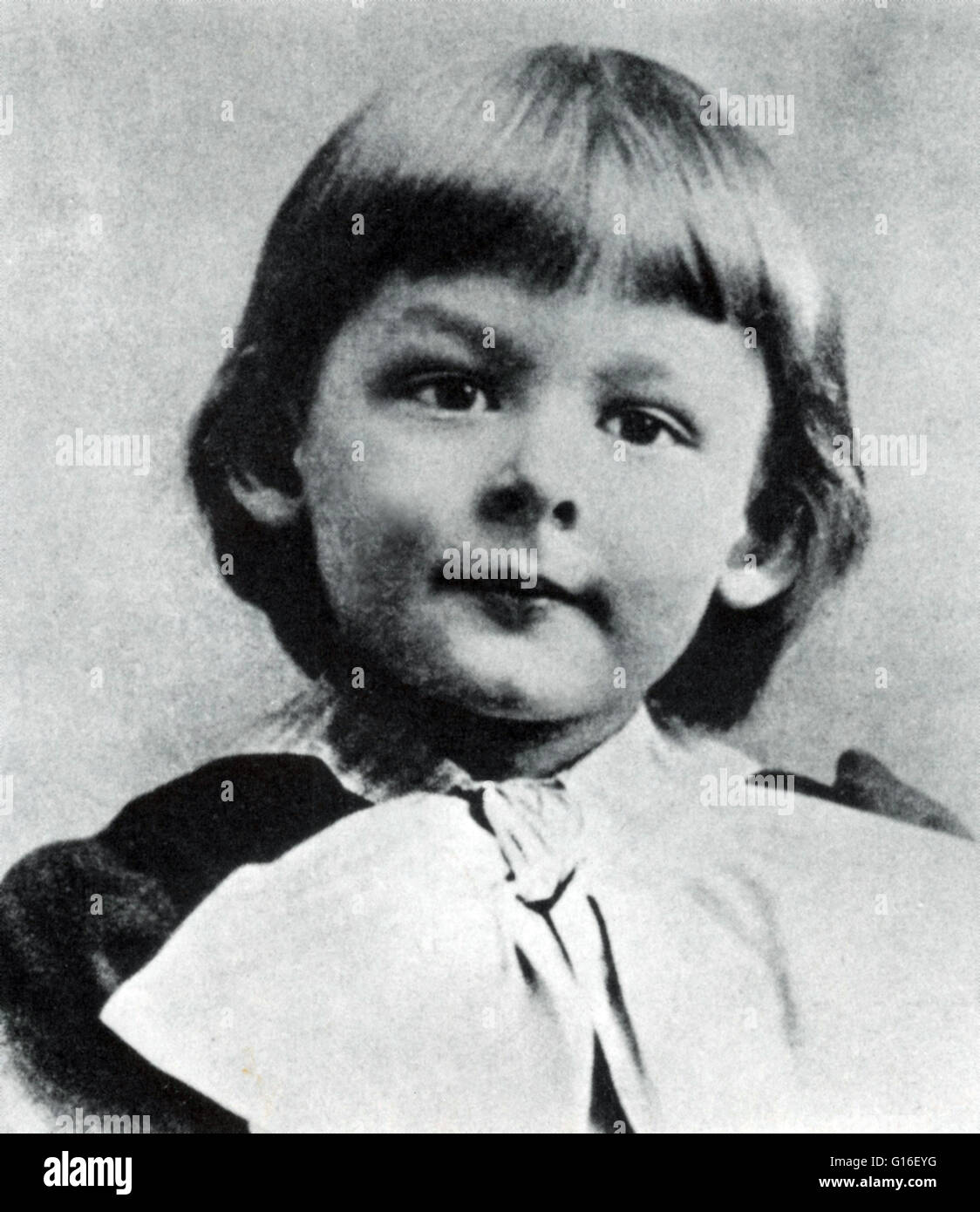 Eliot photographed at the age of 3. Thomas Stearns Eliot (September 26, 1888 - January 4, 1965) was an American-born, British essayist, publisher, playwright, literary and social critic, and 'one of the 20th century's major poets'. He emigrated to England Stock Photo