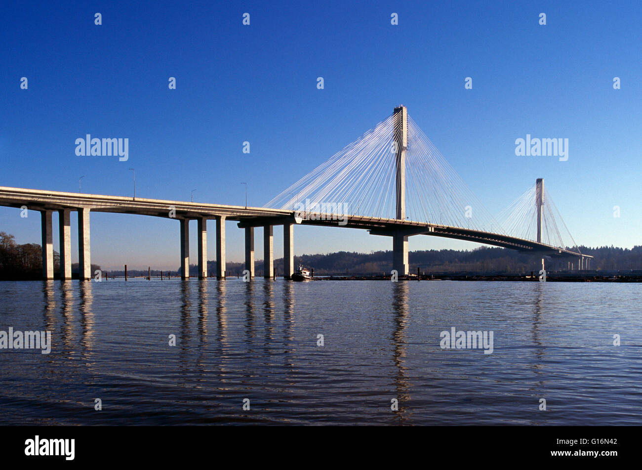 New Port Mann Bridge and Trans-Canada Highway 1 over Fraser River, linking Coquitlam and Surrey, BC, British Columbia, Canada Stock Photo