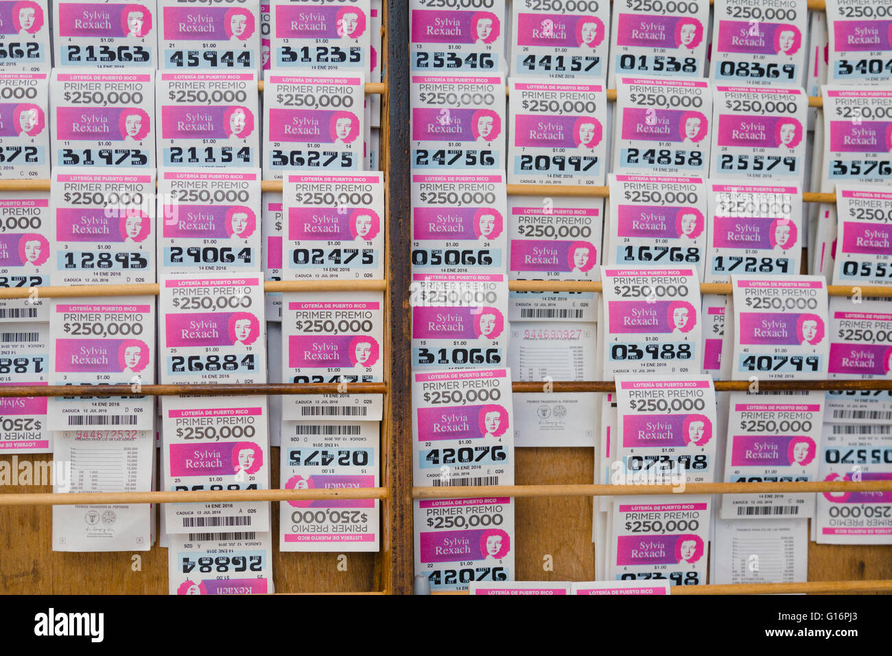 LOTERIA/LOTTERY De PUERTO RICOHOJA DE 25 BILLETES FELIX TITO TRINIDAD 2015