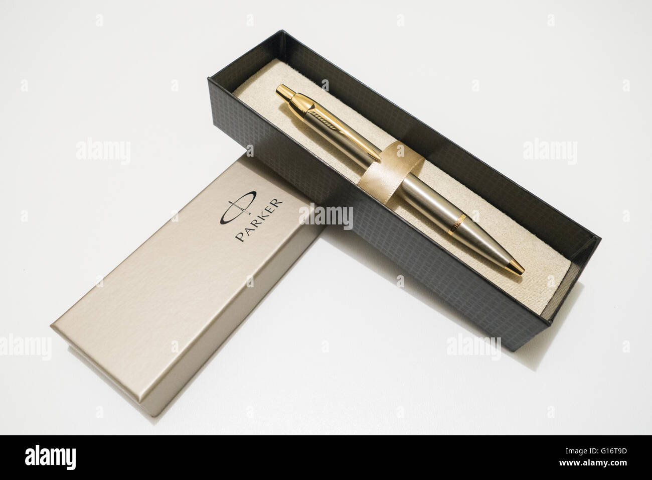 Ballpoint Pen Peter Parker Pen Price Parker Pen At ₹ 200/piece