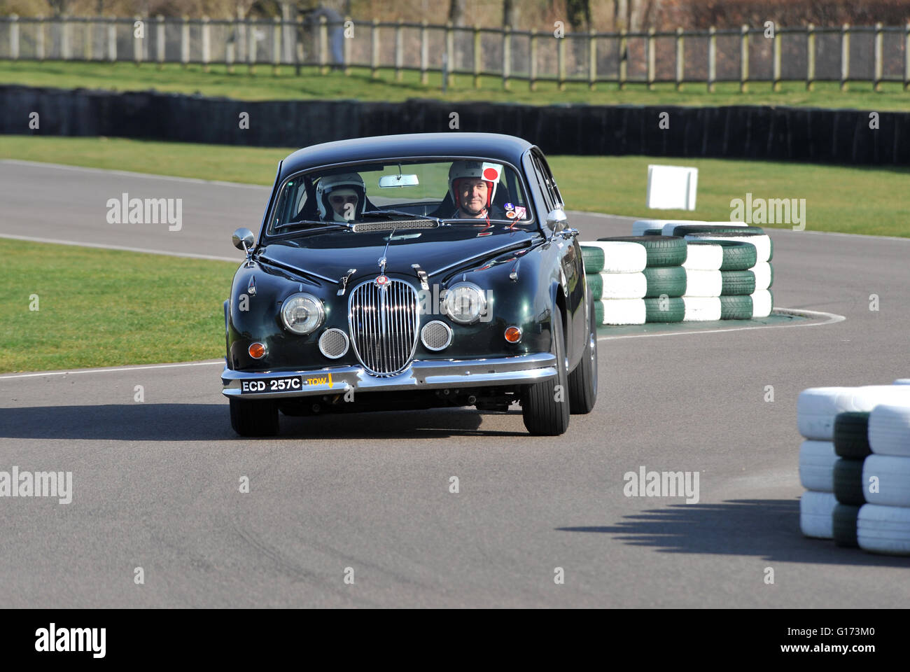 Jaguar Mk2 Racing From Factory Floor To The Finish Line Amazing - zo86rui