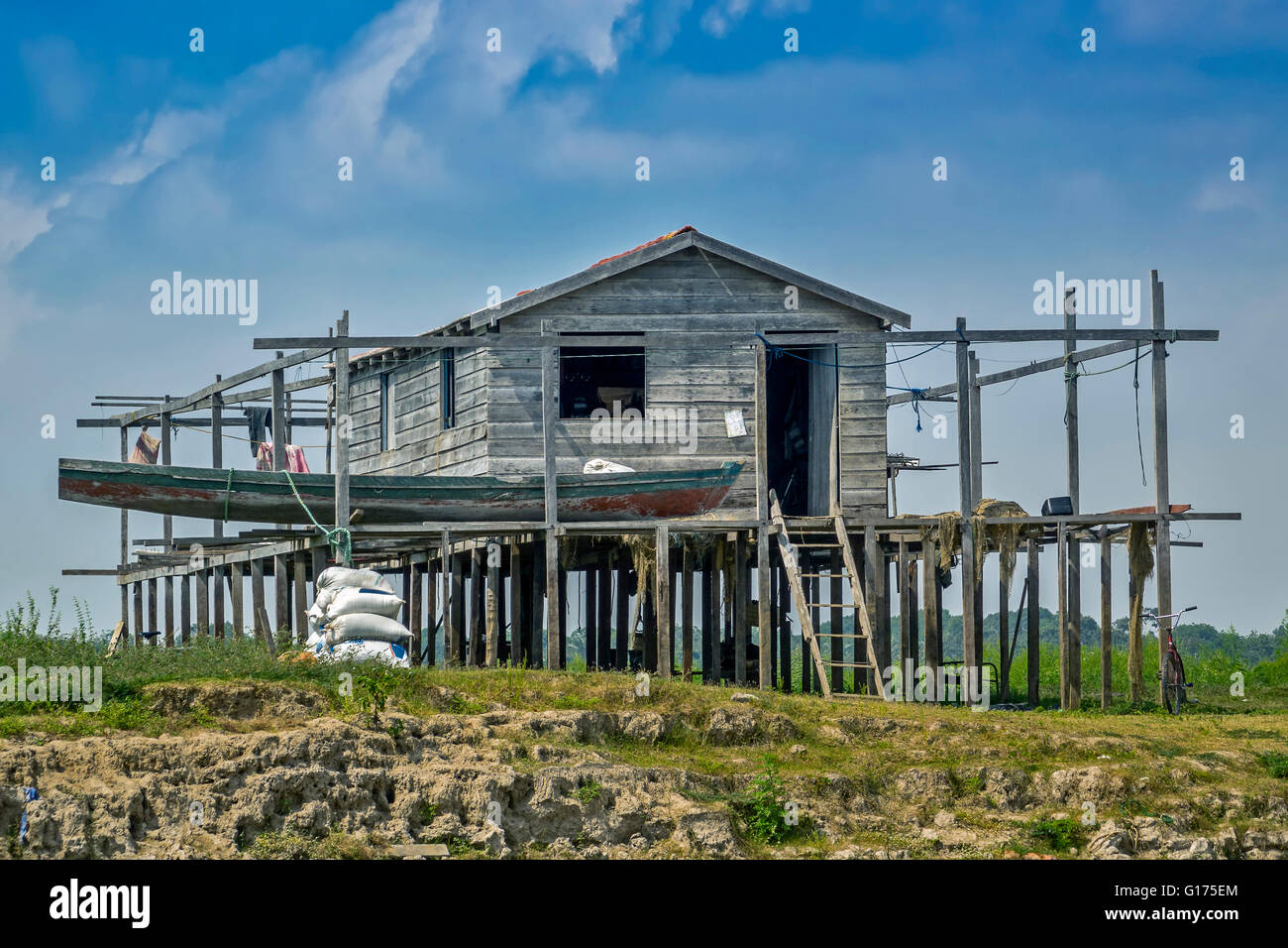River Houses On Stilts Santarem Brazil Stock Photo Alamy