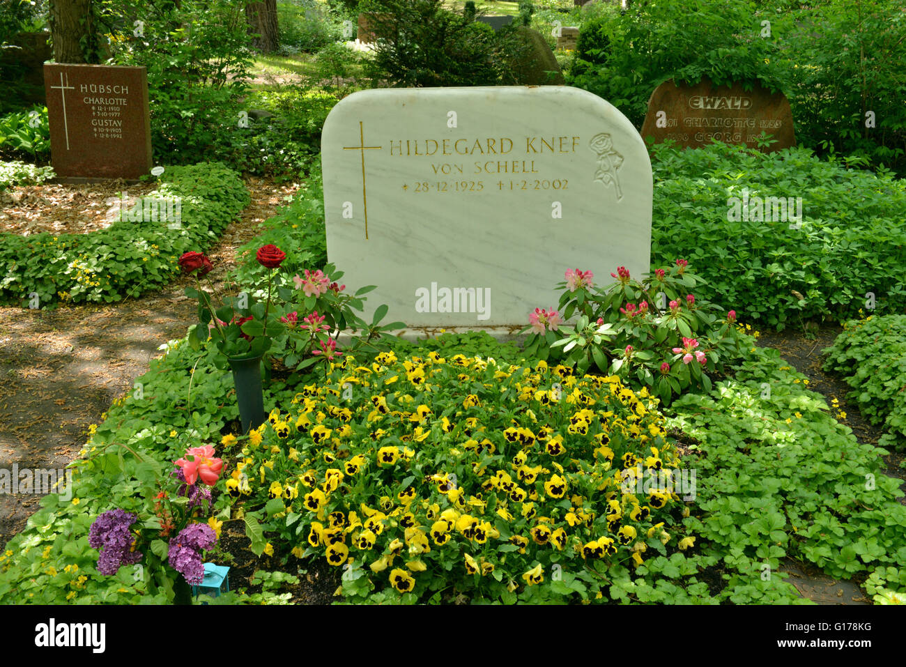 Grab Hildegard Knef, Waldfriedhof, Potsdamer Chaussee, Zehlendorf, Berlin, Deutschland Stock Photo